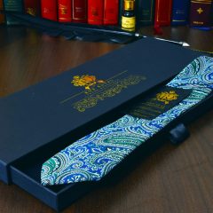 modro zelena hodvabna kravata paisley