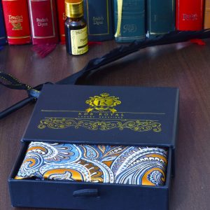 hodvábna vreckovka do saka zlatá paisley