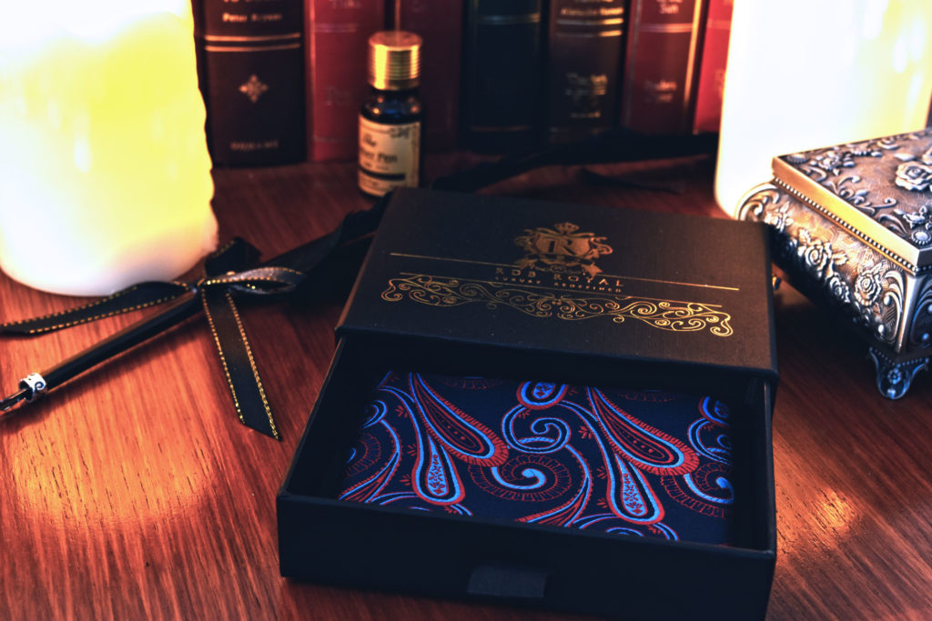 Detail produktu: Silk Pocket Square, Paisley, Blue and Red