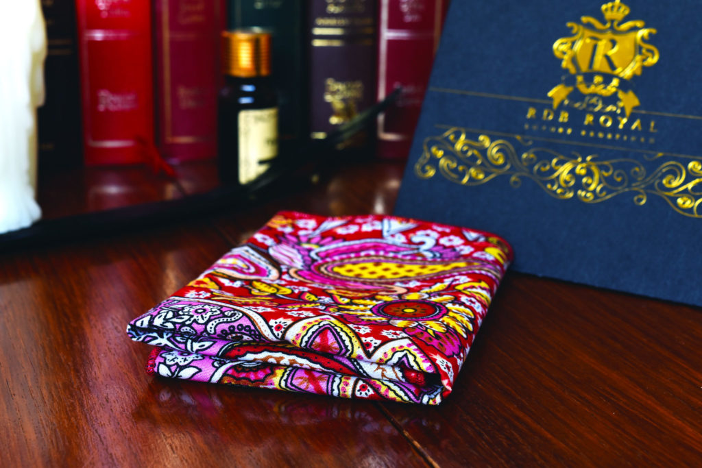 Detail produktu: Bavlnená Vreckovka do Saka, Paisley, Červeno Žltá