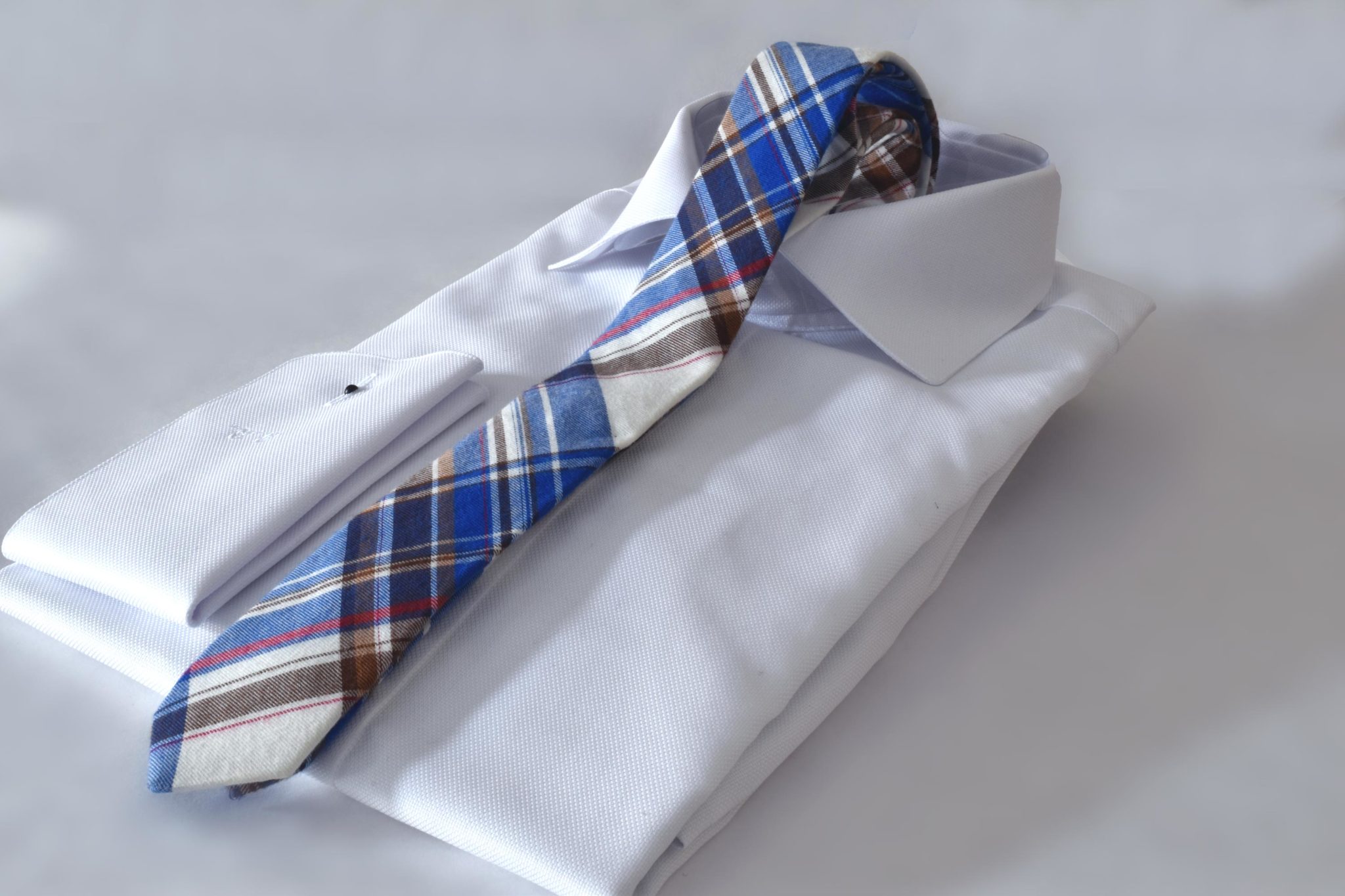 SLIM bavlnená modro červená kockovaná luxusná kravata RDB Royal v darčekovom prestížnom balení