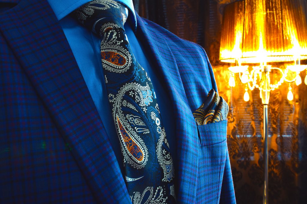 Detail produktu: Hodvábna Kravata, Modro-Zlatá, Paisley